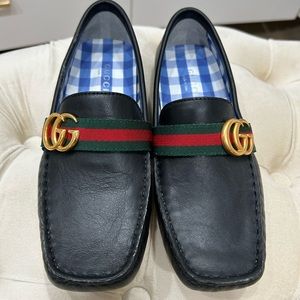 Gucci never worn Authentic Toddler boys Logo Loafers Size (32)US size 13